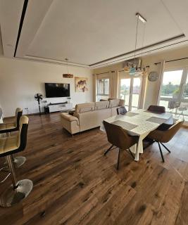 Modern and bright light room - 2