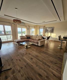 Modern and bright light room - 0