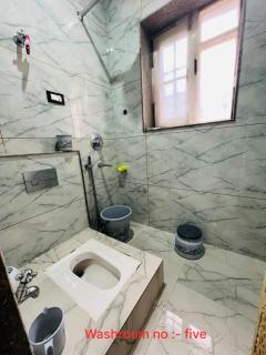 Rrr bz Homestay - 8