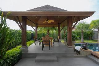 New Modern 2BR Pool Villa in Peaceful Rawai - 9