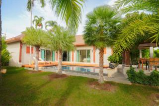 Stylish 2 Bedroom Villa with Pool &Tropical Garden - 8