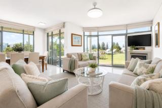 Horizon View Retreat by Ready Set Stay - Beach Views - 8
