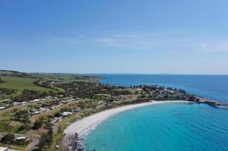 Stunning sea views & golf course - 0