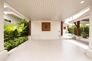 2BR Villa Private Pool & Tropical Garden - 5