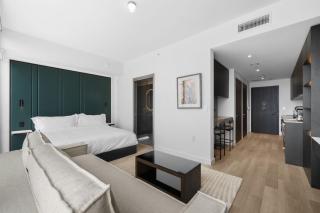 Luxury E11EVEN Miami Suite with Rooftop Pool and City View - 8
