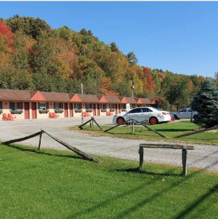 Motel Sous Les Charmilles - 2