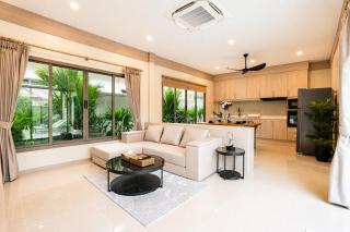2BR Pool Villa Bright Modern Design near Naiharn - 7