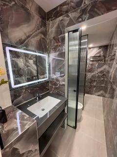Luxury Apartment in Ho Chi Minh City - 8