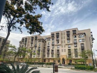 Prime Downtown Cairo Apartment Steps to Everything - 1