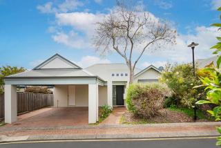 Gas Bay Beach House - 3
