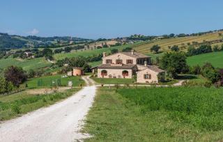 6 Bedroom Pet Friendly Home In Potenza Picena - 0
