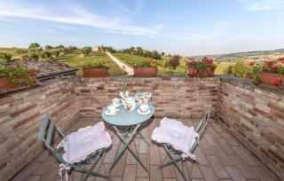 6 Bedroom Pet Friendly Home In Potenza Picena - 8