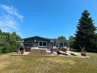 Cozy Holiday Home Near The Beach - 9