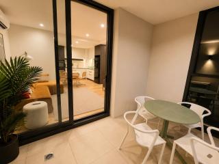 Resort-style apartment by the Yarra, 15 min to CBD - Melbourne - 2