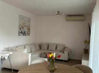 Apartment LaVida with Hot tub - 1