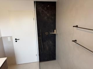 Modernes Apartment mit Balkon - 1