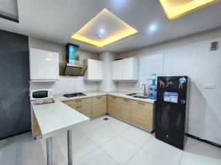 Luxury Stay in Rawalpindi - 8