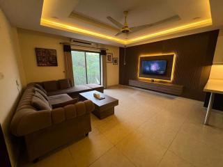 Luxury Stay in Rawalpindi - 4