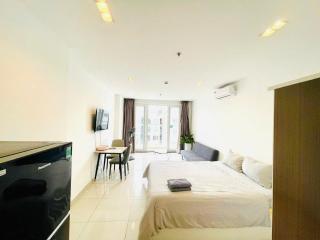 Tan Son Nhat Sky Center Apartment - 9
