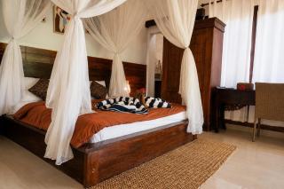 Jungle Hideaway Villas 3 - River Cafe - 4