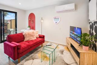 Birch Street Solo Haven - 9