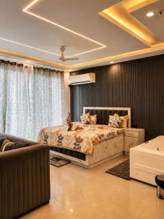 Elvora Stay's - Studio with Jacuzzi - 2