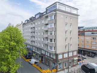 Perheasunto keskustassa - 1