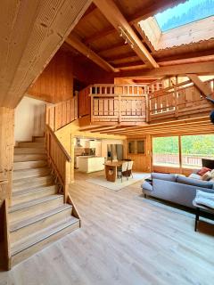 Large Mountain Chalet with Hot Tub Sleeps 19 - 4