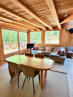 Large Mountain Chalet with Hot Tub Sleeps 19 - 1