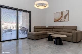 Luxury Terminal Penthouse Private Parking Near Hotels and Beach For 10 Guests - 9