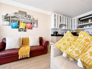 Coastal Hospitality - Beach Club 105 - 9