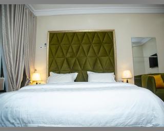 Lovely Mini One Bedroom Apartment - 1