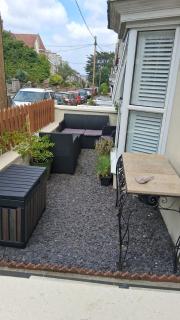 1 Bed - Sleeps 4 - Parking - Pets - Town Centre - 4