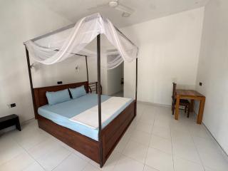 AKM Surf Resort - 5