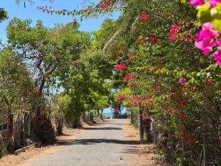 AKM Surf Resort - 7