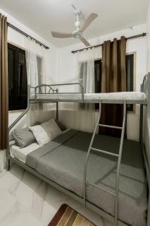 Cozy 2BR Stay Perfect for Families - 0