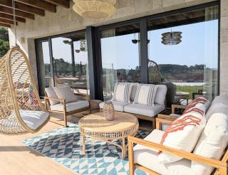 Villa de diseño con jardín, piscina y vistas - 1