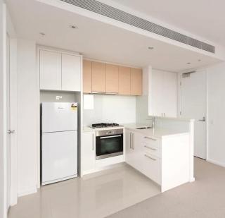 Stylish Family Home Level 37 - 2