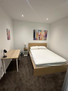 Stylish Family Home Level 37 - 1