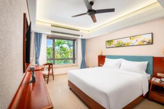 Sanya Seacube Holiday Hotel - 9