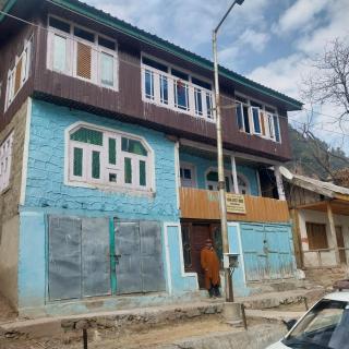 Khan guest house Naranag - 5