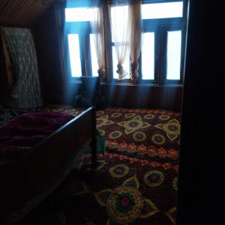 Khan guest house Naranag - 1