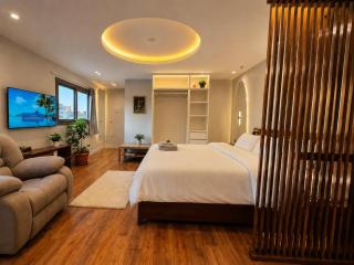 Private Studio with Jacuzzi & Rooftop - 0