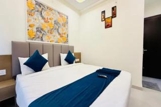 FabHotel Shree Inn - 8