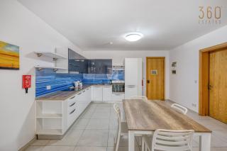 Modern 2 Bedroom Apartment with Balcony, St Paul's Bay - 9