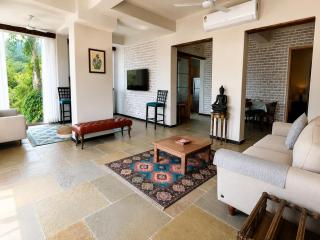 Riverside Villa 2BHK Sal Forest & River Sanctuary - 9