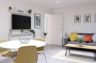 Apartment on Prince Street - 8