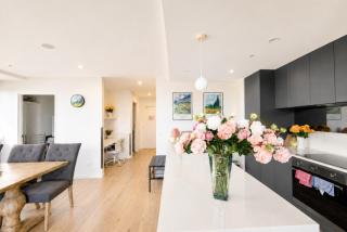 3 BRs topfloor view@Heart of Canberra free parking - 9