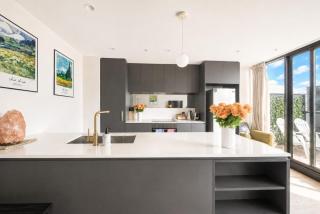 3 BRs topfloor view@Heart of Canberra free parking - 3