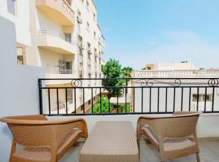 Al makramia compound B - 3